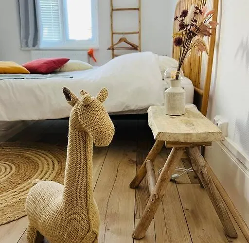 Studio Girafe, Style Boheme Et Atypique, Curistes